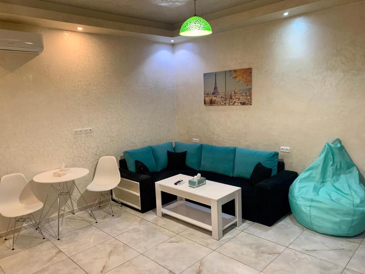 Luxury Apartment With Jacuzzi On Republic Square Yerevan Bagian luar foto