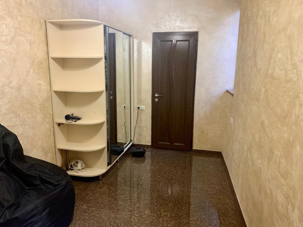 Luxury Apartment With Jacuzzi On Republic Square Yerevan Bagian luar foto