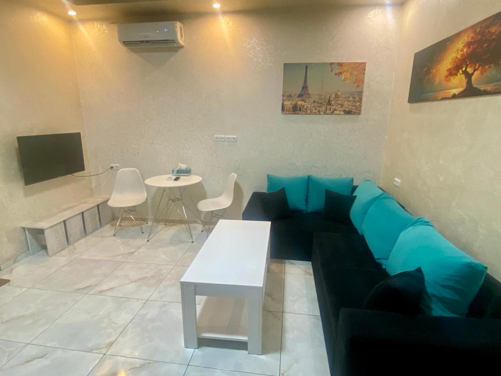 Luxury Apartment With Jacuzzi On Republic Square Yerevan Bagian luar foto