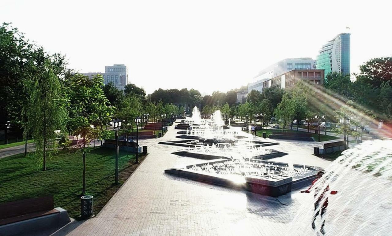 Luxury Apartment With Jacuzzi On Republic Square Yerevan Bagian luar foto